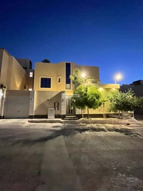 6 bedroom villa in Al Mahdiyyah 3