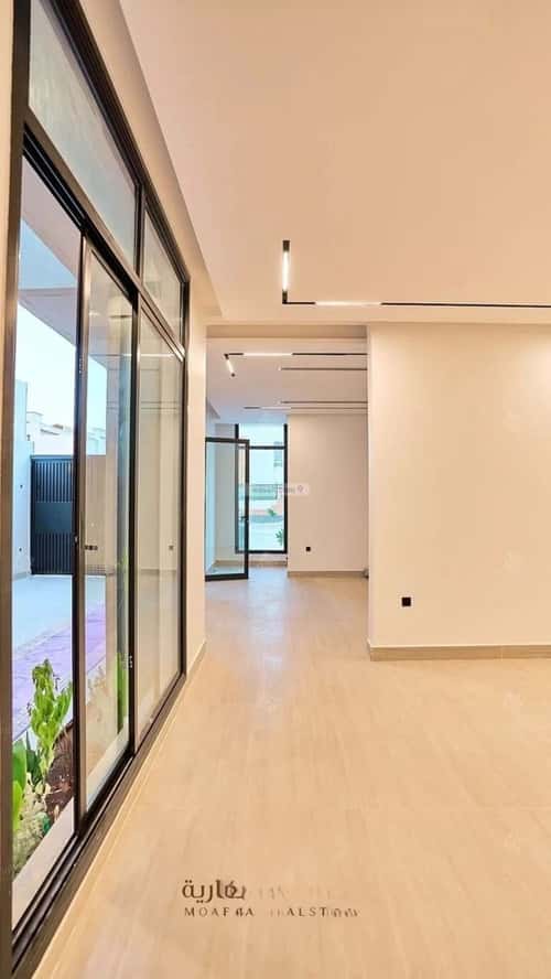 6 bedroom villa in Al Mahdiyyah 2