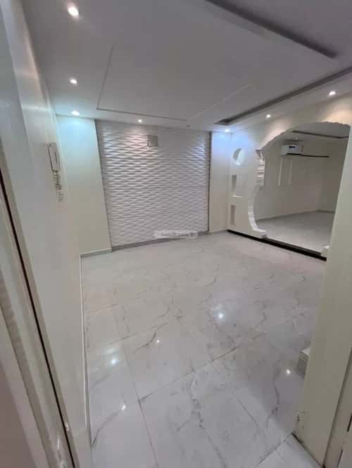 5 bedroom villa in Al Mahdiyyah 2