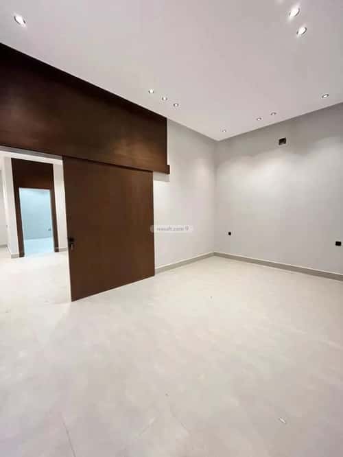 5 bedroom villa in Al Mahdiyyah 4