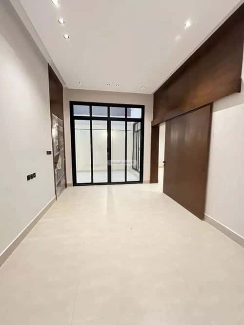 5 bedroom villa in Al Mahdiyyah 6