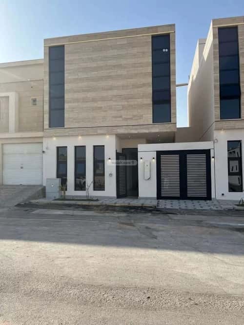 5 bedroom villa in Al Mahdiyyah 4