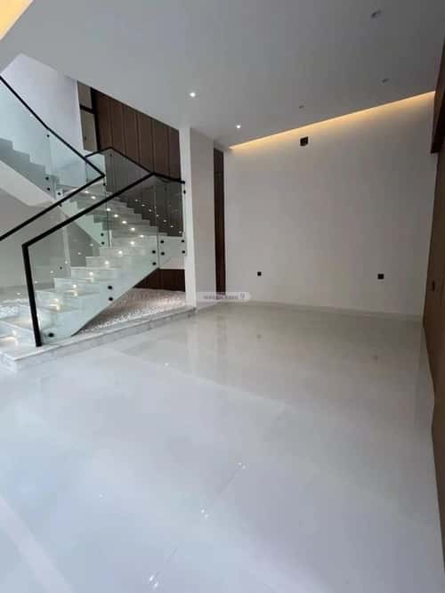 6 bedroom villa in Al Mahdiyyah 3