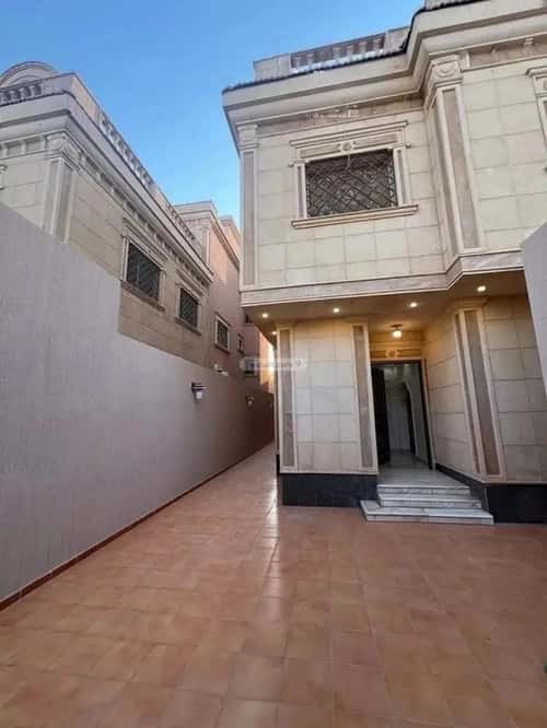9 bedroom villa in Al Yasmin 3