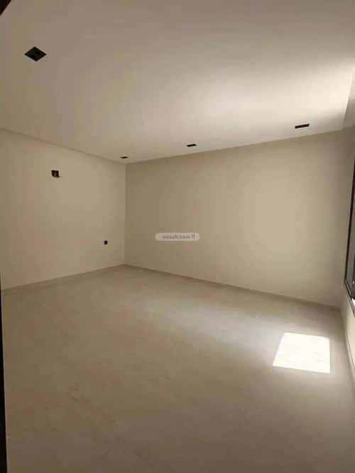 5 bedroom villa in Al Janadriyah 13