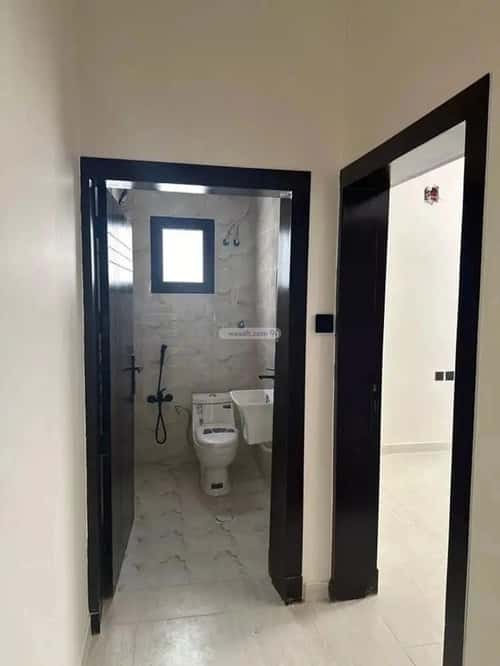 5 bedroom villa in Al Janadriyah 12