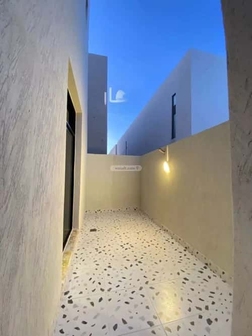6 bedroom villa in Al Mahdiyyah 3
