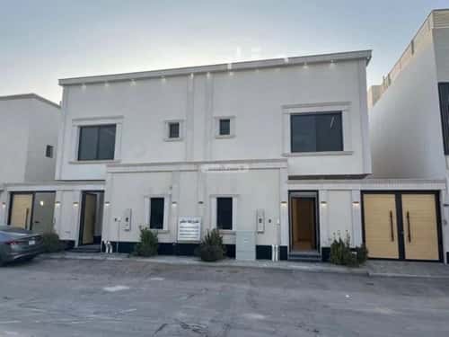 5 bedroom villa in Al Mahdiyyah 1