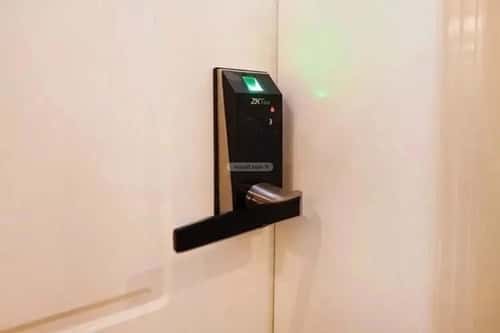 شقة 4 غرف في طويق 13