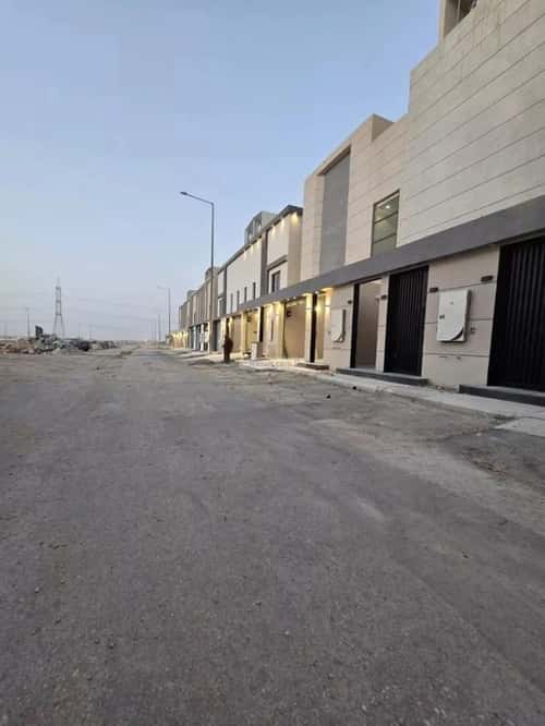 3 bedroom floor in Okaz 5