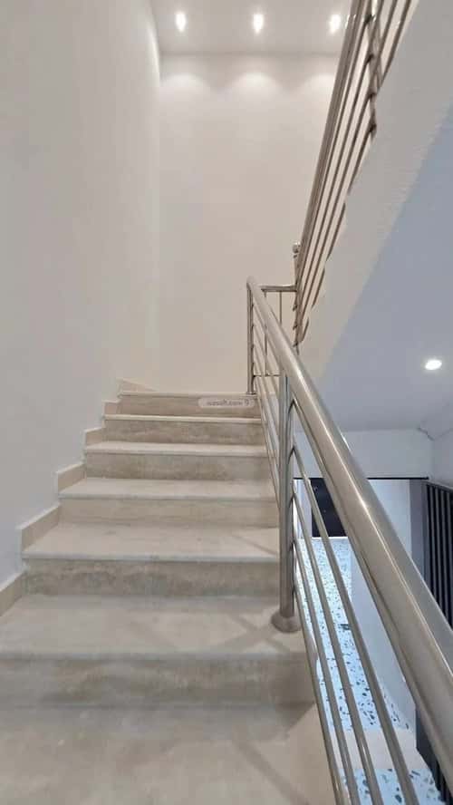 فيلا 4 غرف في طيبة 5