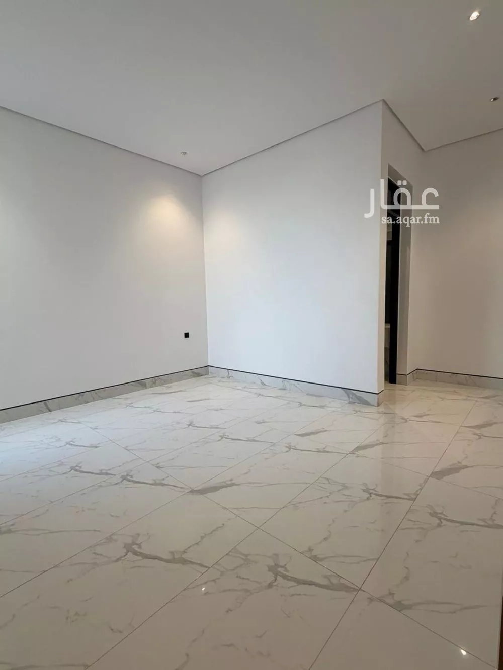دور 4 غرف في النرجس 4