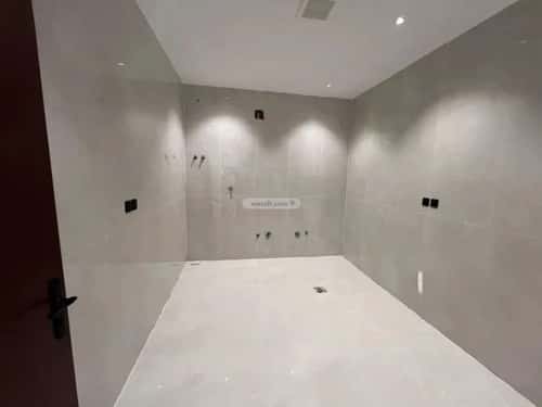 5 bedroom floor in Tuwaiq 1