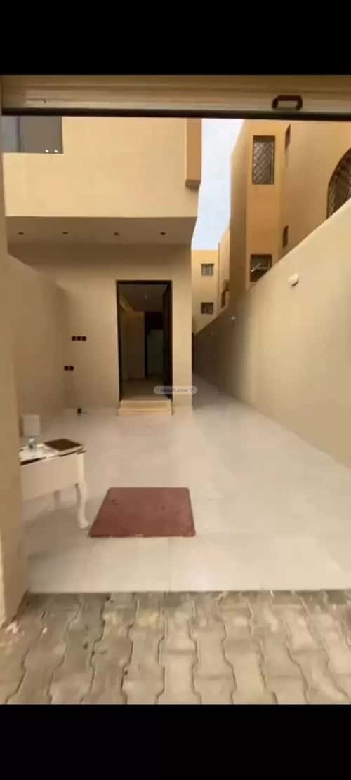 4 bedroom floor in Tuwaiq 3