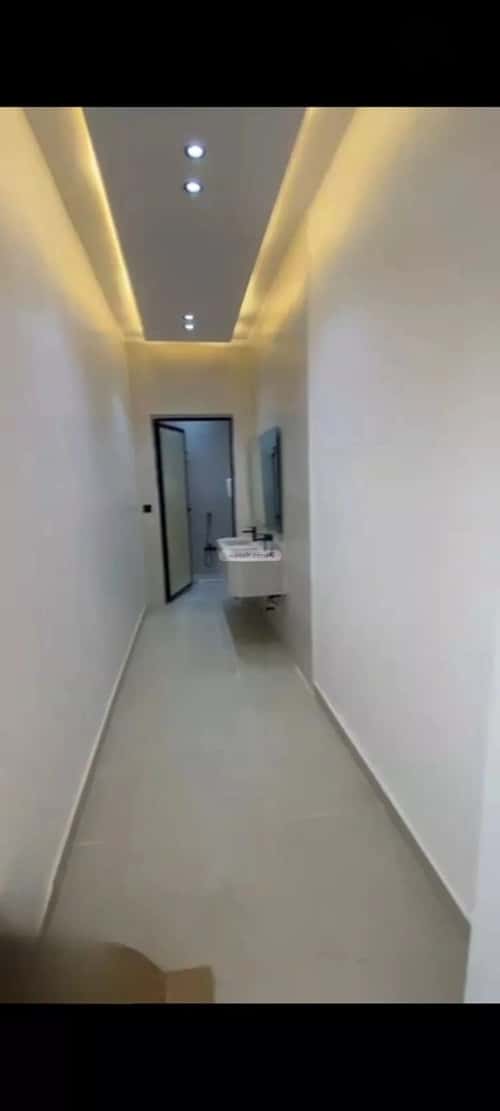 4 bedroom floor in Tuwaiq 7