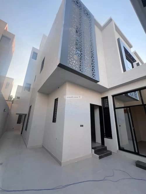 6 bedroom villa in Al Uraija Al Gharbi 2