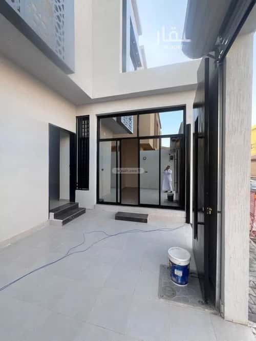 6 bedroom villa in Al Uraija Al Gharbi 3