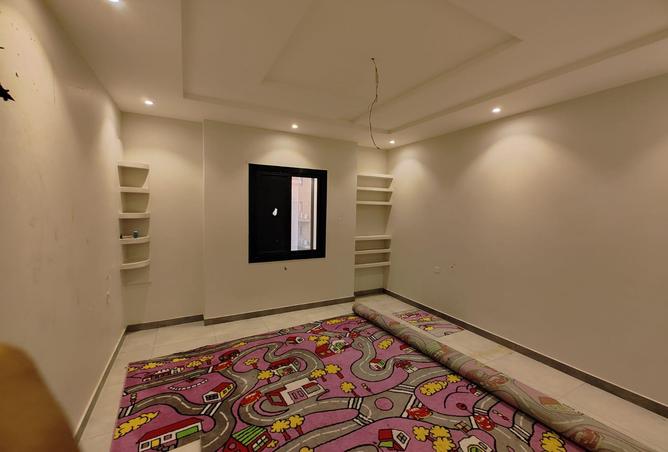 5 bedroom apartment in Al Marwa 3
