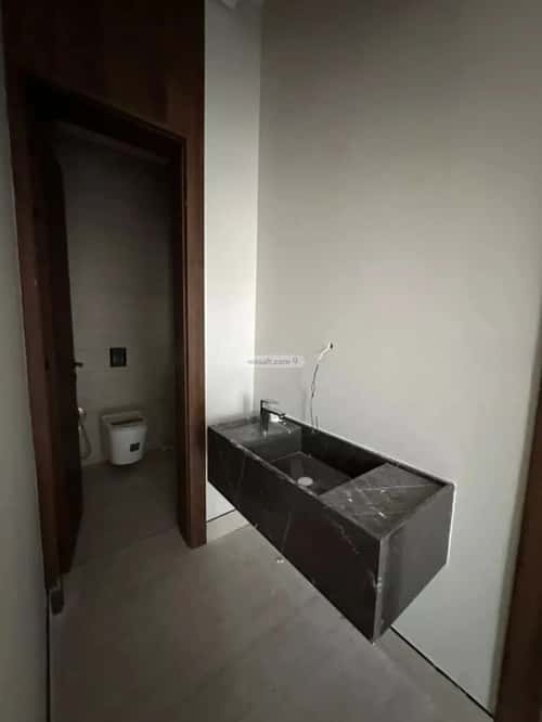 6 bedroom villa in Al Mahdiyyah 4