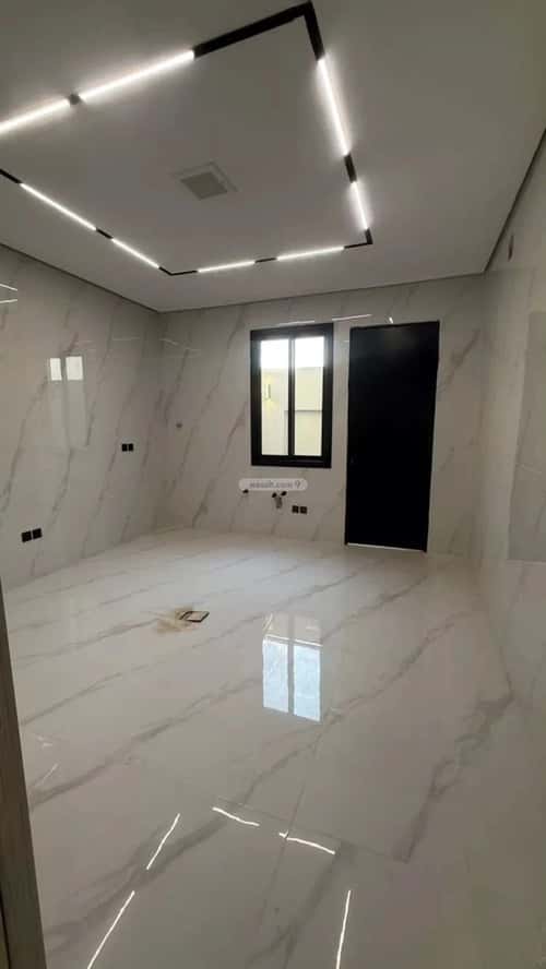 7 bedroom villa in Al Awali 9