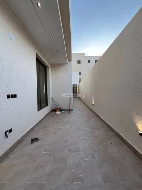 6 bedroom villa in Al Mahdiyyah 2