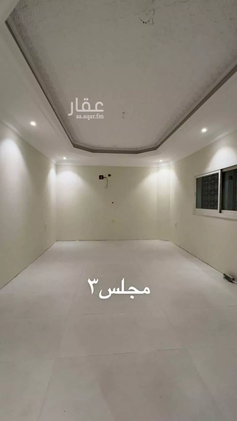 4 bedroom floor in Al Rabwa 17