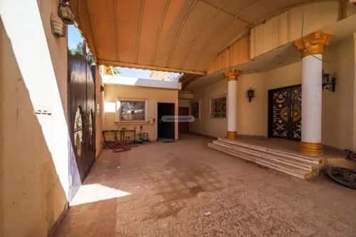 9 bedroom villa in Al Awali 2