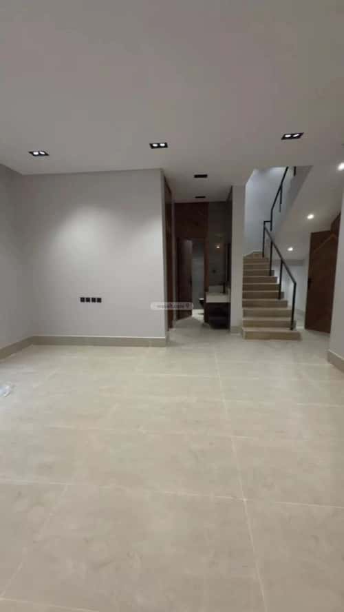 5 bedroom floor in Tuwaiq 3