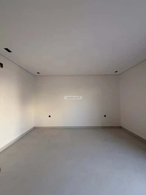 4 bedroom floor in Tuwaiq 2