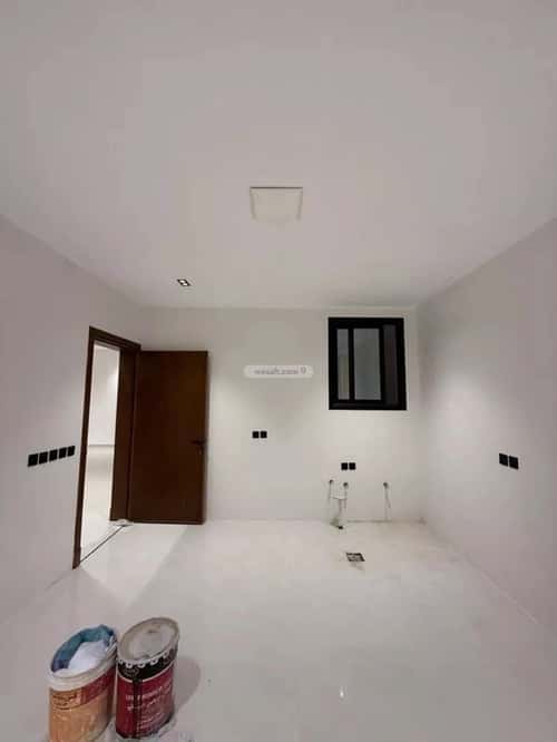 4 bedroom floor in Tuwaiq 3