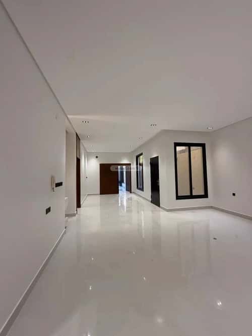 4 bedroom floor in Tuwaiq 5