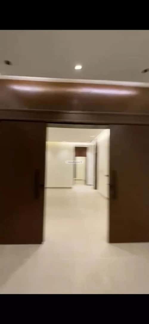 5 bedroom floor in Tuwaiq 6