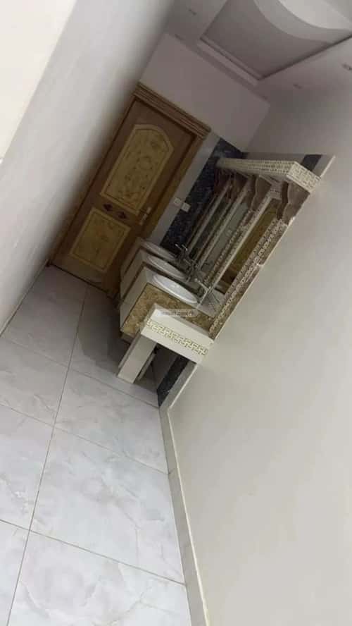 5 bedroom villa in Al Janadriyah 3