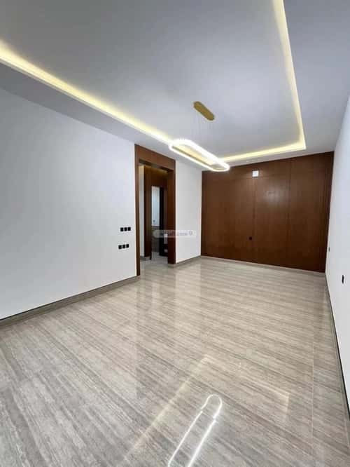 5 bedroom villa in Al Mahdiyyah 4