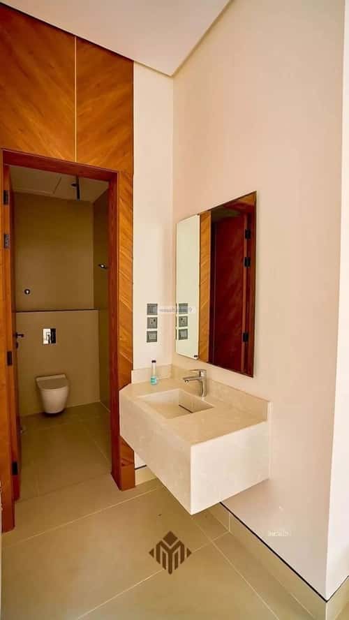 5 bedroom villa in Al Mahdiyyah 3