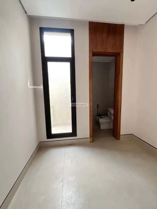 5 bedroom villa in Al Mahdiyyah 3