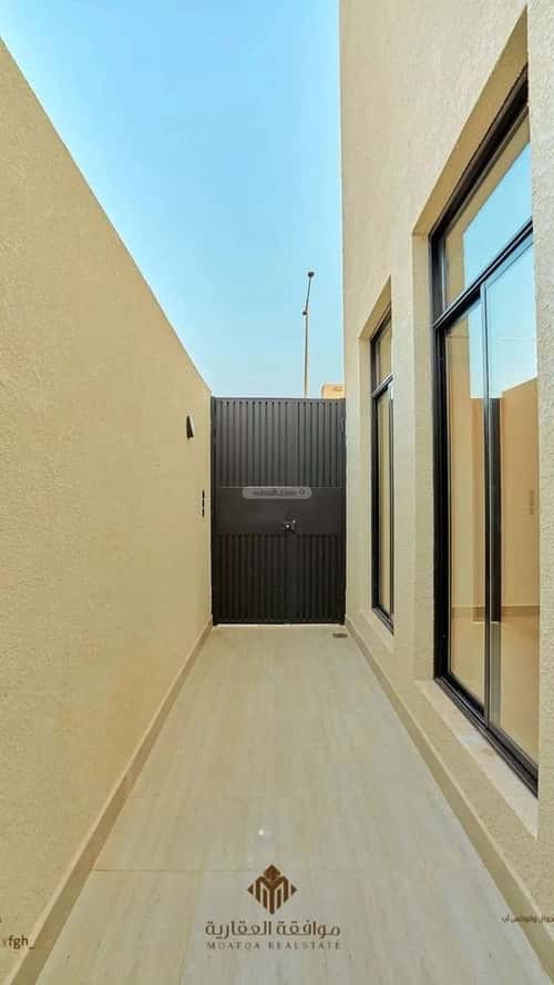 5 bedroom villa in Al Mahdiyyah 4