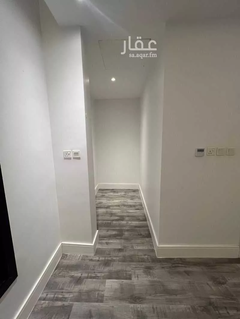 فيلا 5 غرف في العارض 12