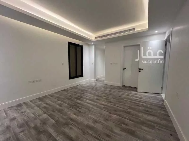 فيلا 5 غرف في العارض 14