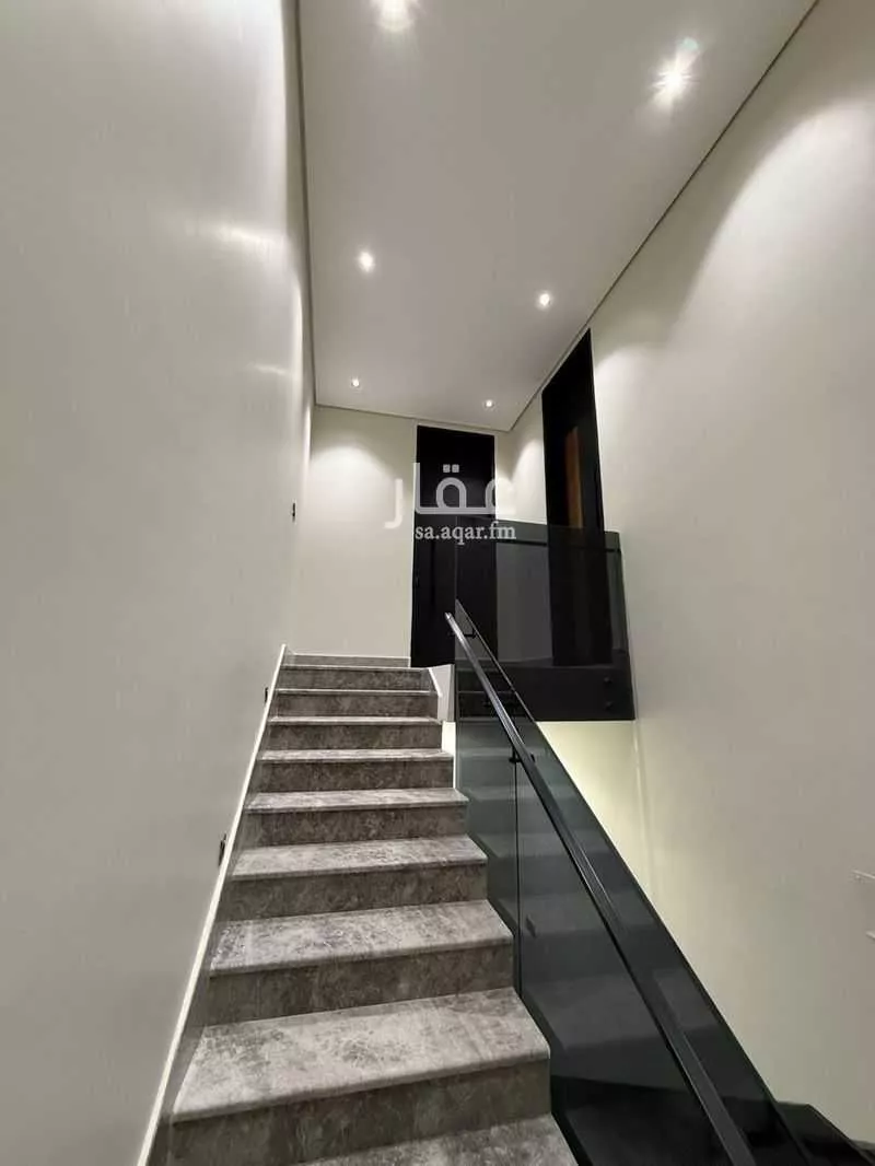 3 bedroom floor in Al Farouq 2