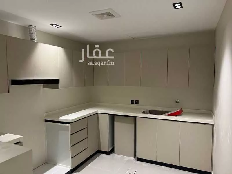3 bedroom floor in Al Farouq 13