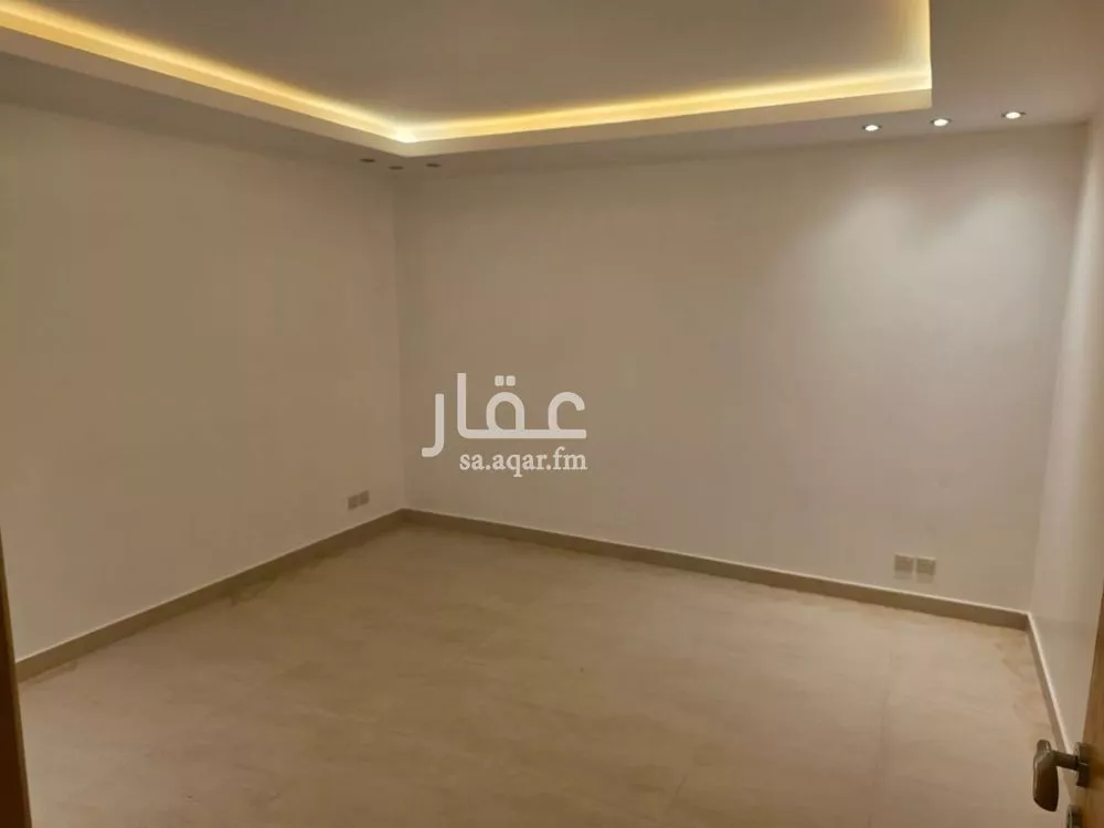 3 bedroom apartment in Al Wadi 6