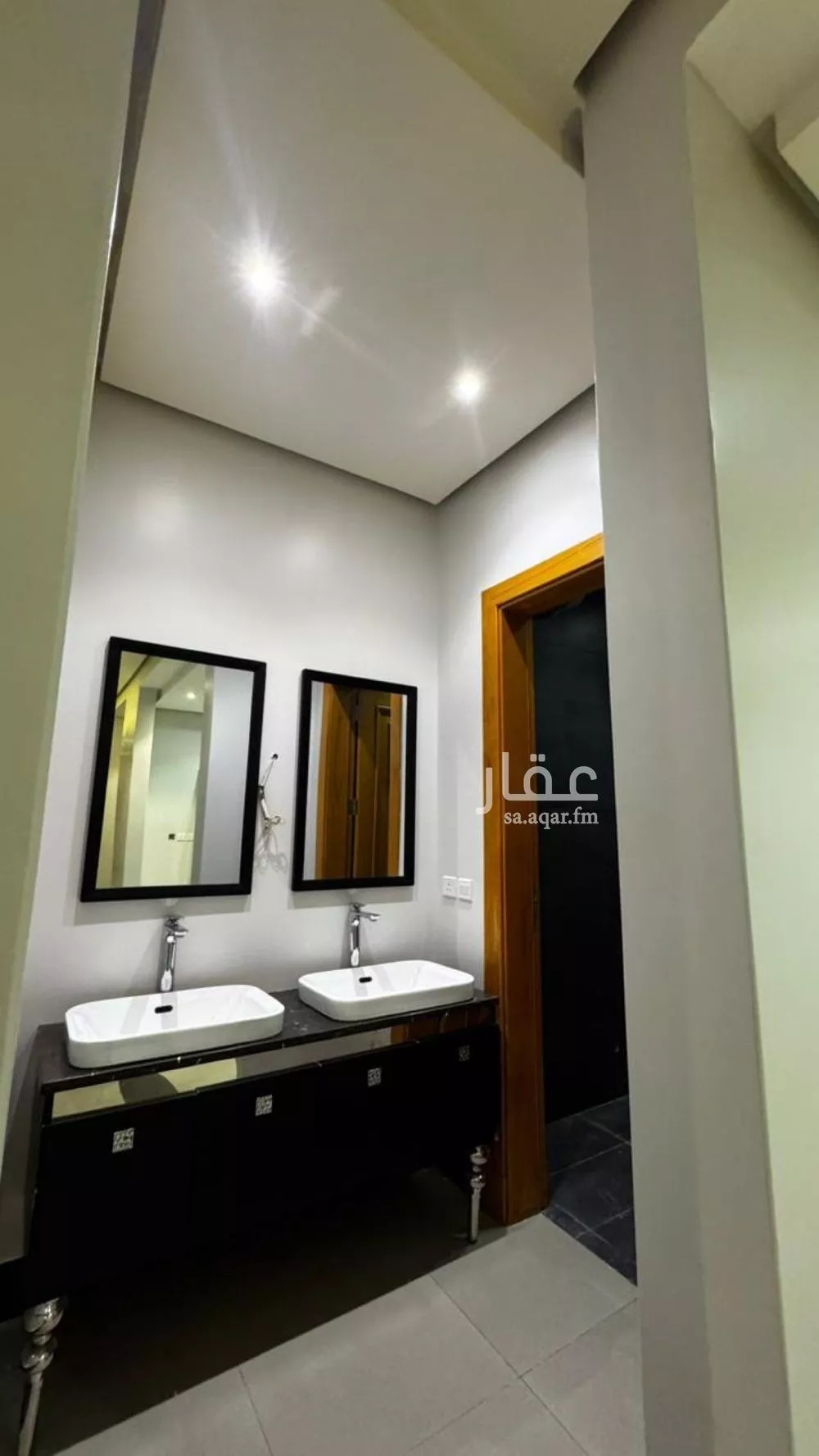 دور 4 غرف في العارض 9