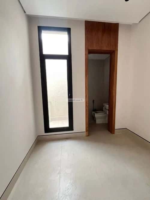 5 bedroom villa in Al Mahdiyyah 2