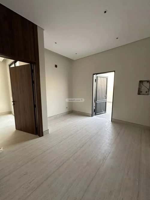 6 bedroom villa in Al Mahdiyyah 3