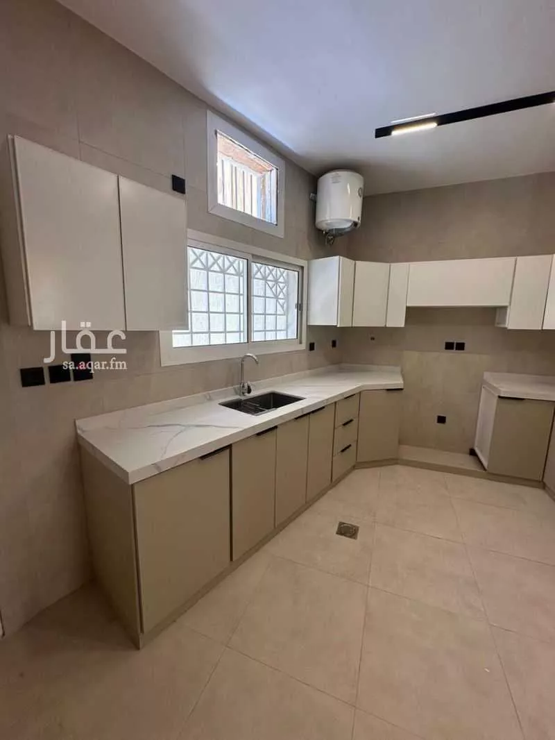5 bedroom villa in Al Olaya, Riyadh 14