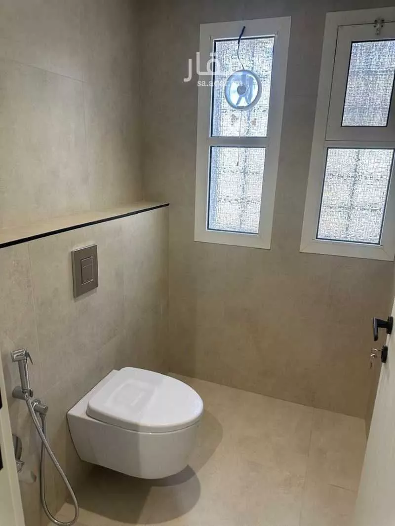 5 bedroom villa in Al Olaya, Riyadh 9