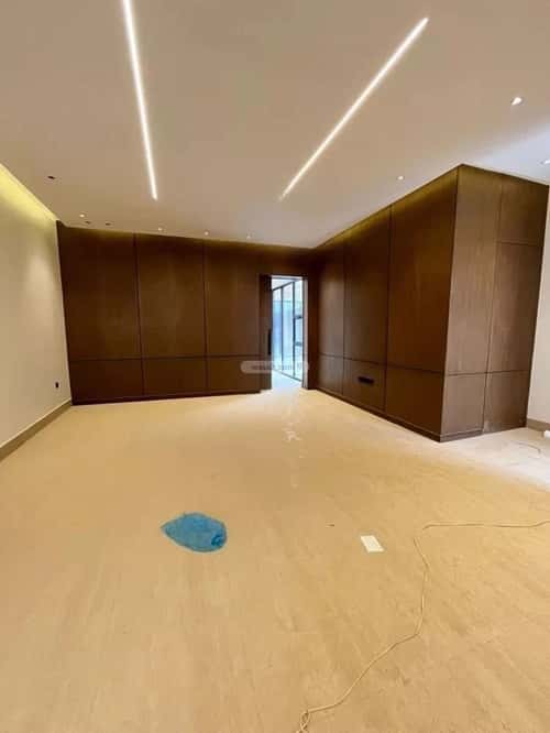 5 bedroom villa in Al Mahdiyyah 3