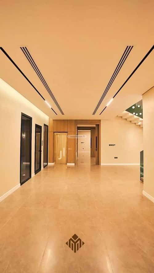 5 bedroom villa in Al Mahdiyyah 1