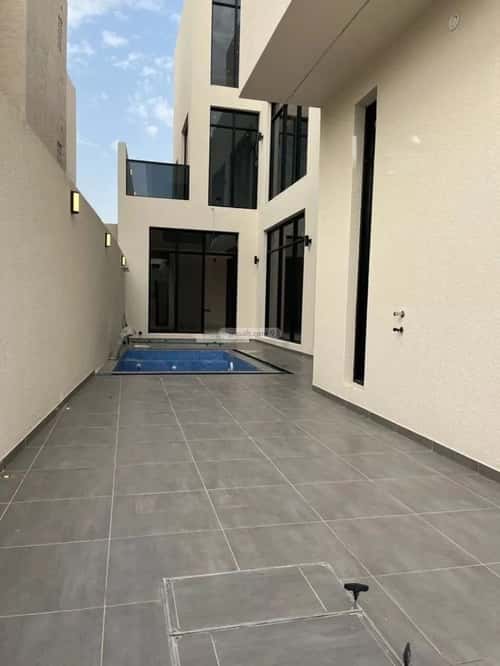 6 bedroom villa in Al Mahdiyyah 2